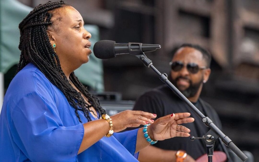 Cinnamon Jones :: Monday, Apr. 14